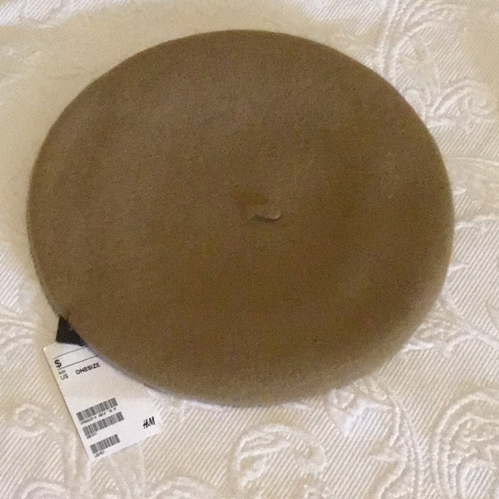 H & M beret